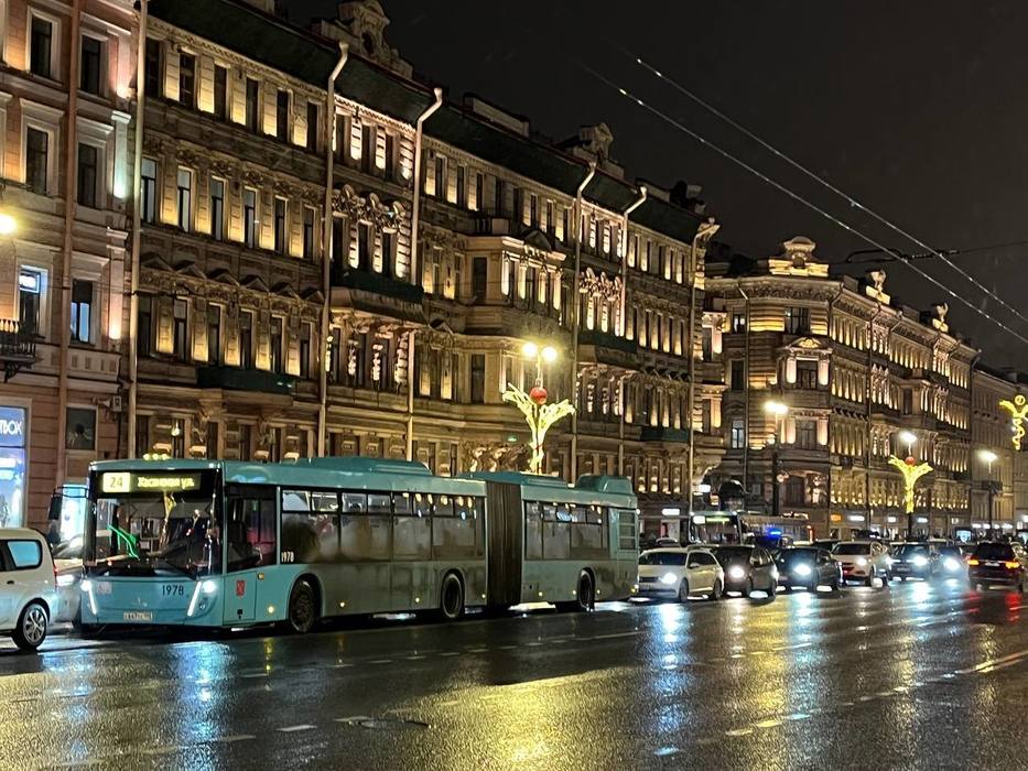 В Петербурге образовались десятибалльные пробки с семи вечера