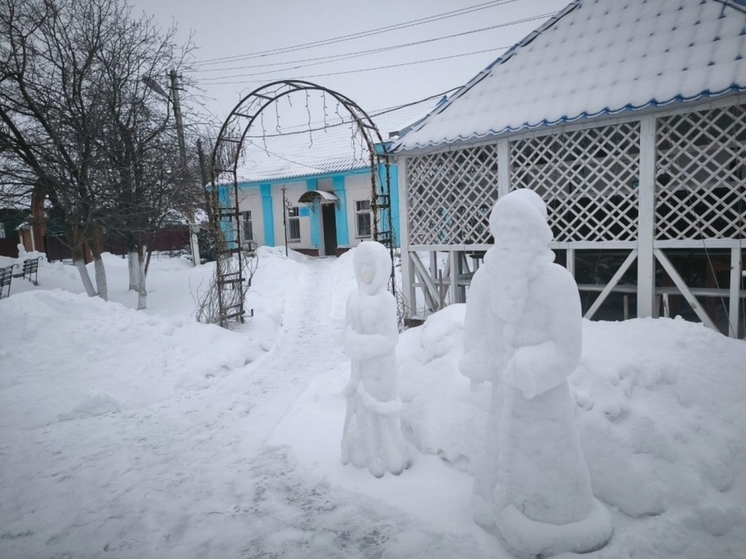 Под Саратовом из снега слепили библейский сюжет