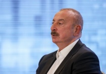Президент Азербайджана Ильхам Алиев прервет свой визит в Россию и вернется в Баку в связи с крушением в Казахстане самолета Azerbaijan Airlines. Об этом сообщает РИА «Новости» со ссылкой на азербайджанский источник. 