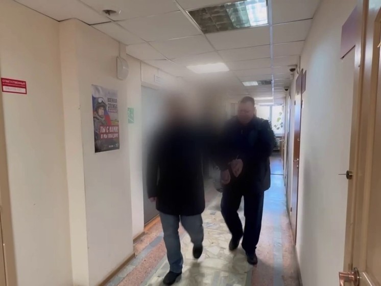 Командира полка ДПС в Красноярске задержали за взятку