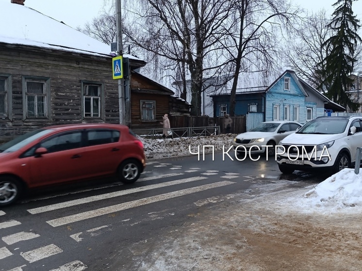 Власти Костромы вместе с автоинспекторами разберутся в дорожной ситуации у 30-й школы
