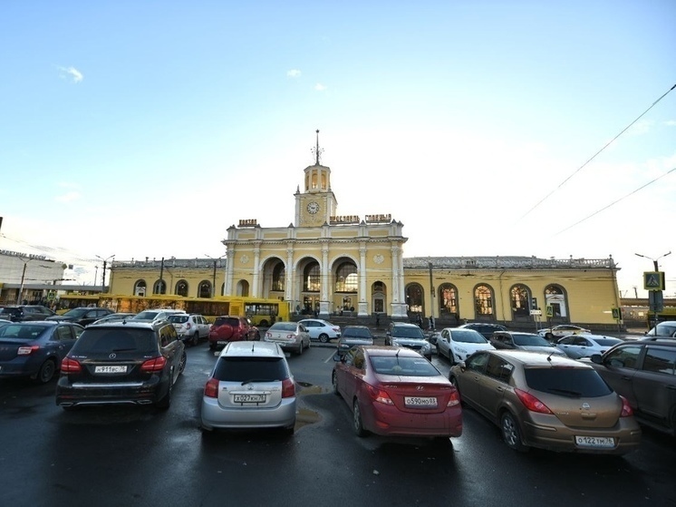 В Ярославле парковка у Ярославля-Главного месяц будет работать бесплатно