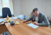 Депутат Госдумы от Алтайского края и лидер социалистов в регионе Александр Терентьев провел личный прием в Барнауле. Мероприятие состоялось 25 декабря. Земляков волновали многие насущные вопросы: газ, выплаты, медицина и другие.