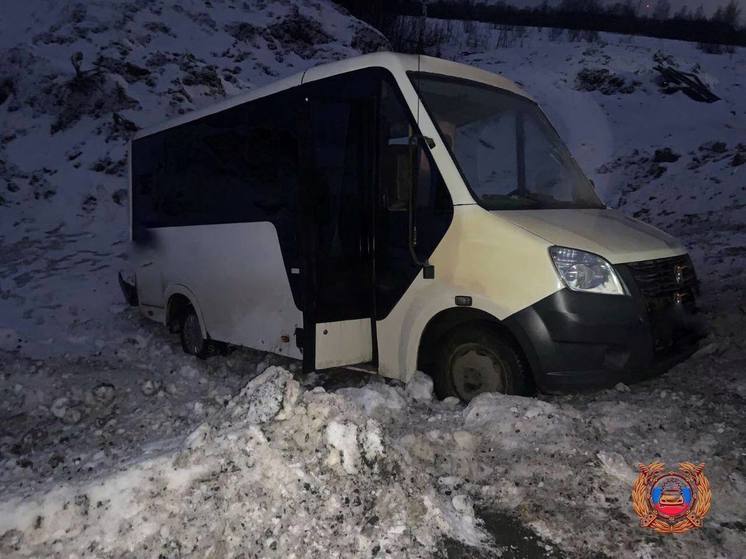 В Тверской области «ГАЗель» вылетела в кювет после столкновения с грузовиком