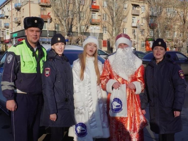 В Мелитополе прошла акция «Полицейский Дед Мороз»