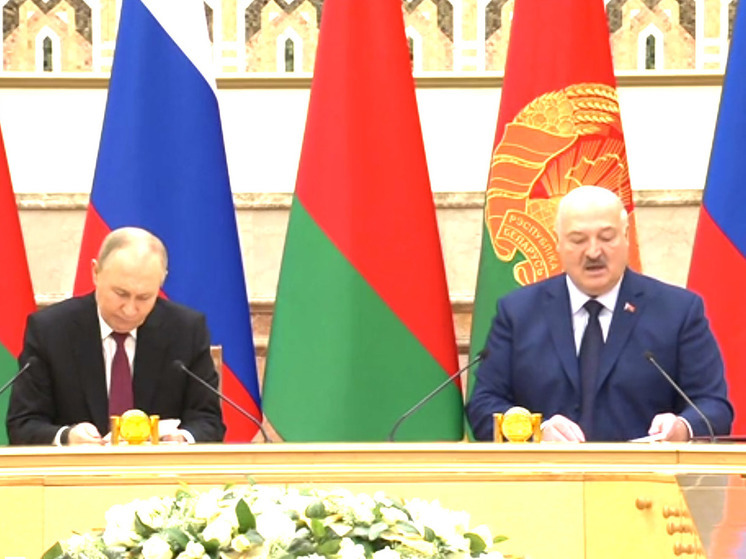 Путин ответил на слова Лукашенко о возможности поставки 10 систем "Орешник"