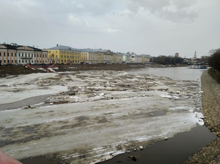 Первый этап расчистки реки Вологды завершен