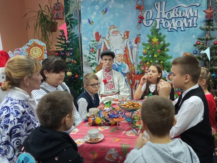 Праздник «В поисках пропавшей ёлки» провели в музее в Свердловском районе Орловской области