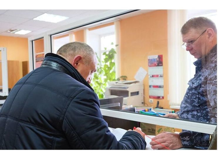 Смоленские росгвардейцы за неделю проверили свыше 110 единиц гражданского оружия