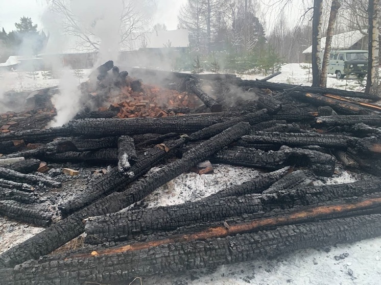 В Ленском районе мужчина погиб при пожаре