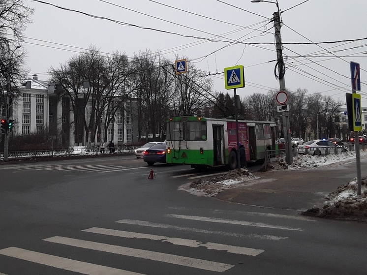 Водитель троллейбуса насмерть раздавил женщину в Иванове