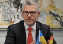 Депутат парламента ФРГ Севим Дагделен назвала поклонником фашистов нового постоянного представителя Украины при ООН Андрея Мельника, который был ранее послом в Германии