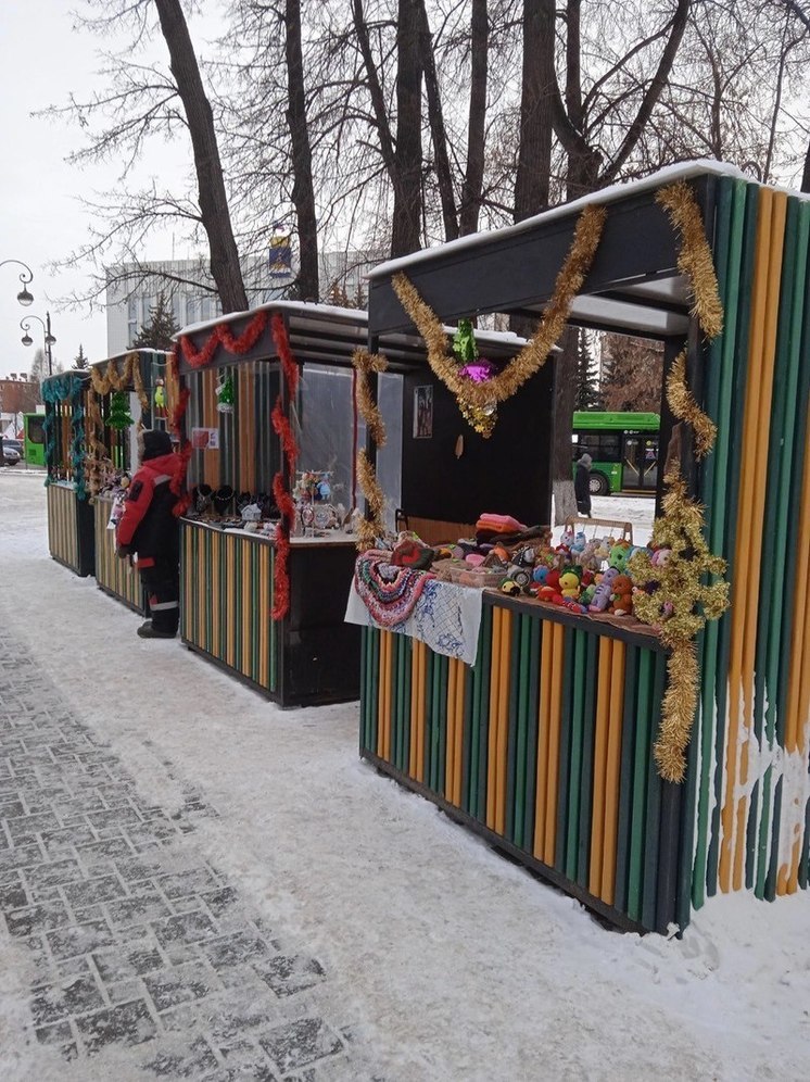 В центре Тюмени проходит ремесленная ярмарка