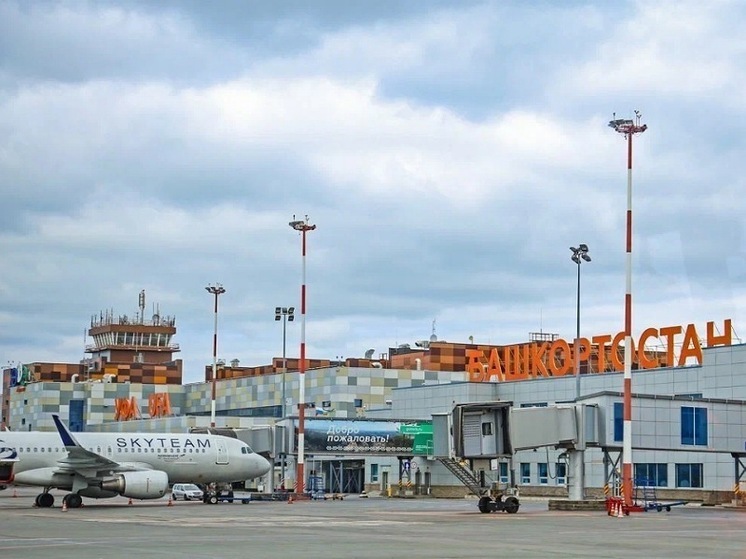 У летевшего в Уфу самолета треснуло лобовое стекло