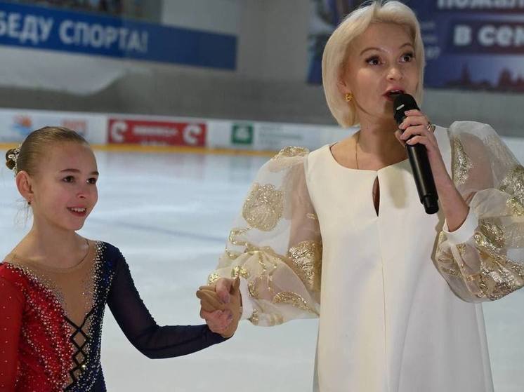 В Серпухове прошел новогодний праздник на ледовой арене