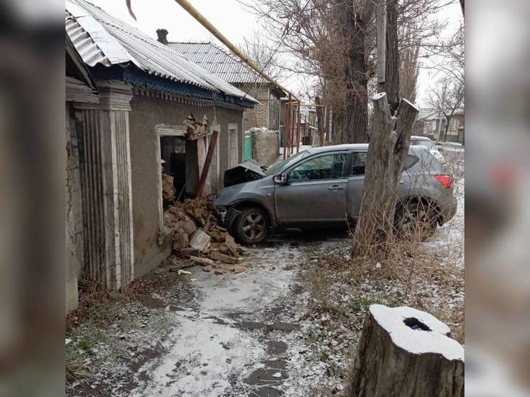 В ЛНР в Лутугинском МО в аварии пострадали два человека