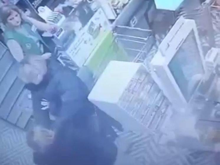 В Домодедово посетительницы магазина подрались у кассы