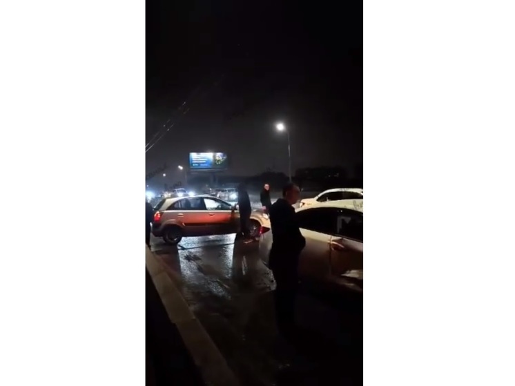 На Северном мосту в Краснодаре ночью произошло несколько ДТП