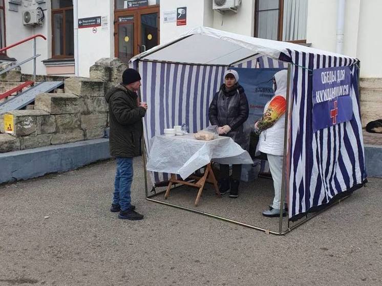 В Ессентуках проходит благотворительная акция по раздаче горячих обедов бездомным