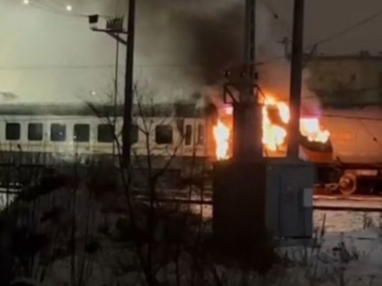 Злоумышленники подожгли в Подмосковье две электрички