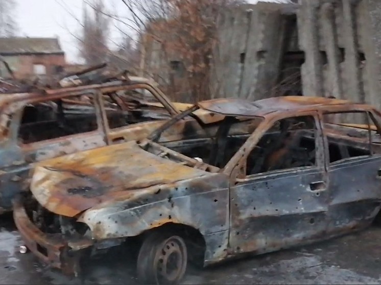 В Курской области в Рыльске появилось кладбище сожженных ВСУ автомобилей