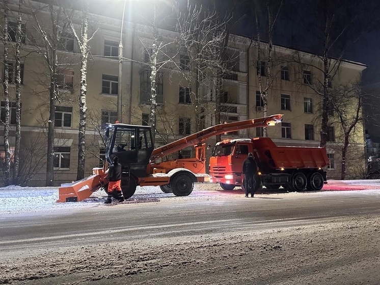 Все коммунальные службы Вологды в новогодние праздники переведут на режим повышенной готовности – с 31 декабря по 8 января включительно.