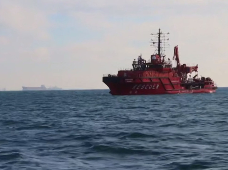 Водолазы обследовали затонувшие части танкеров «Волганефть» и не нашли утечек мазута
