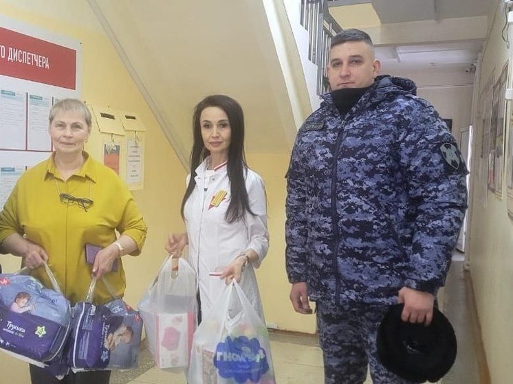 «Дед мороз спецназначения» навестил воспитанников Пензенского дома ребенка