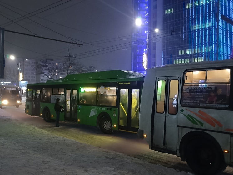 В Оренбурге в ночь на 1 января общественный транспорт будет ходить дольше обычного