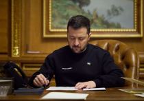 На сайте Верховной рады Украины появилось сообщение, что Владимир Зеленский утвердил закон о предоставлении отсрочки от мобилизации гражданским лицам, которые побывали в плену