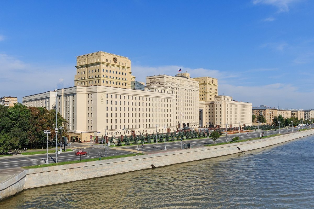 Минобороны сообщило об ударах по аэродромам и объекту энергетики Украины