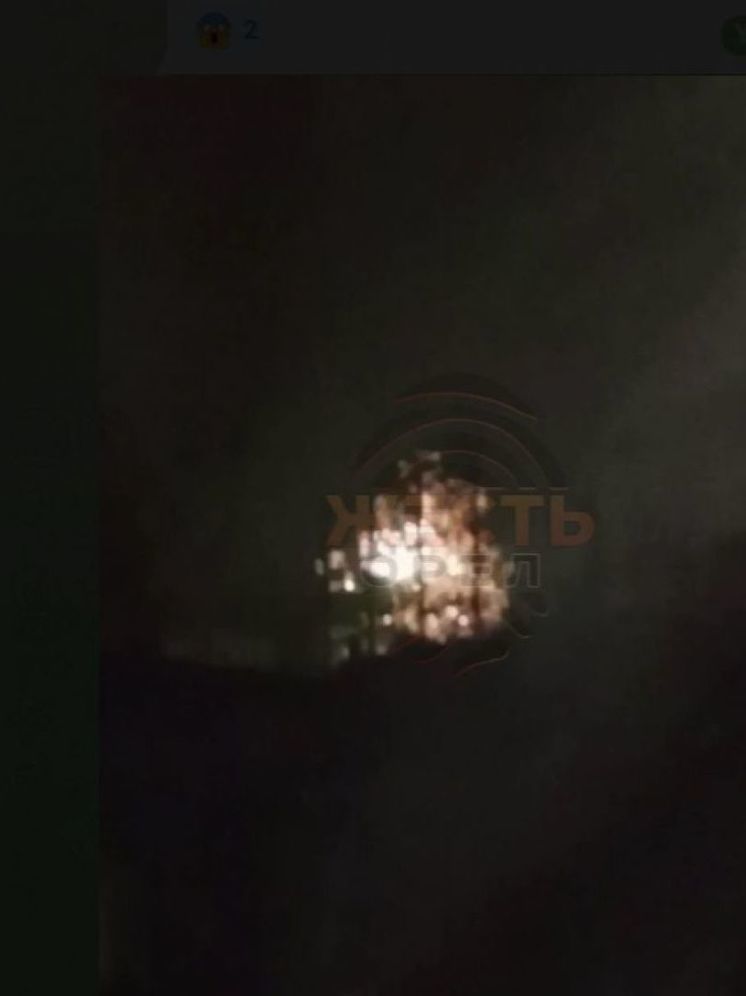 Орловцы продолжили запускать фейерверки в новогоднюю ночь