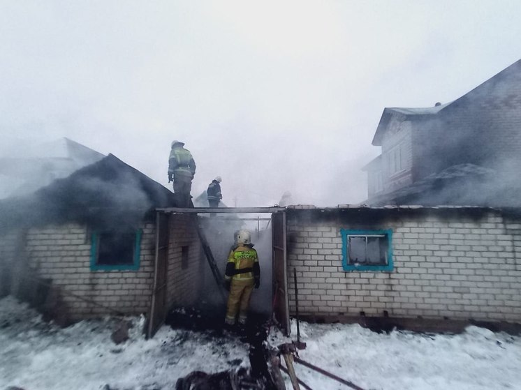 В первом пожаре нового года без пострадавших обошлось благодаря полицейским