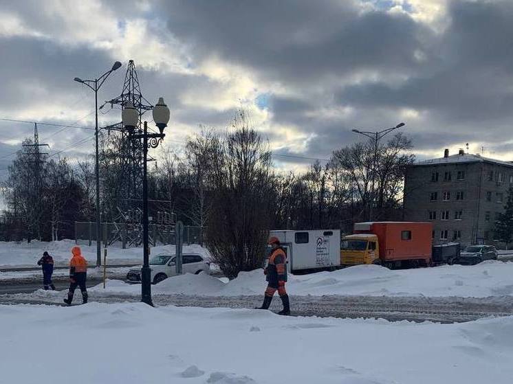 В Самаре коммунальщики 2-й день подряд не могут восстановить напор холодной воды