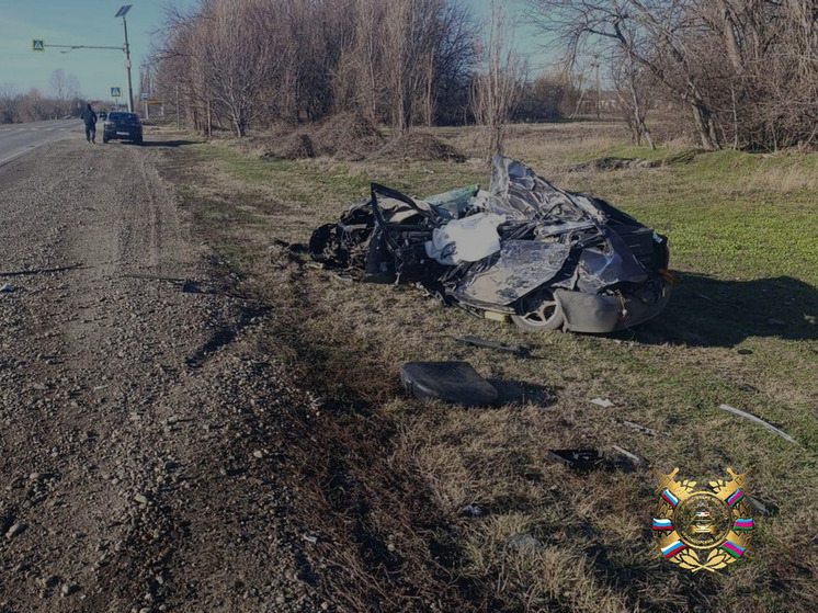 В Динском районе «Лада» столкнулась с грузовиком, 28-летний водитель погиб