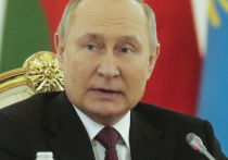 Президент РФ Владимир Путин подписал первые в наступившем году документы
