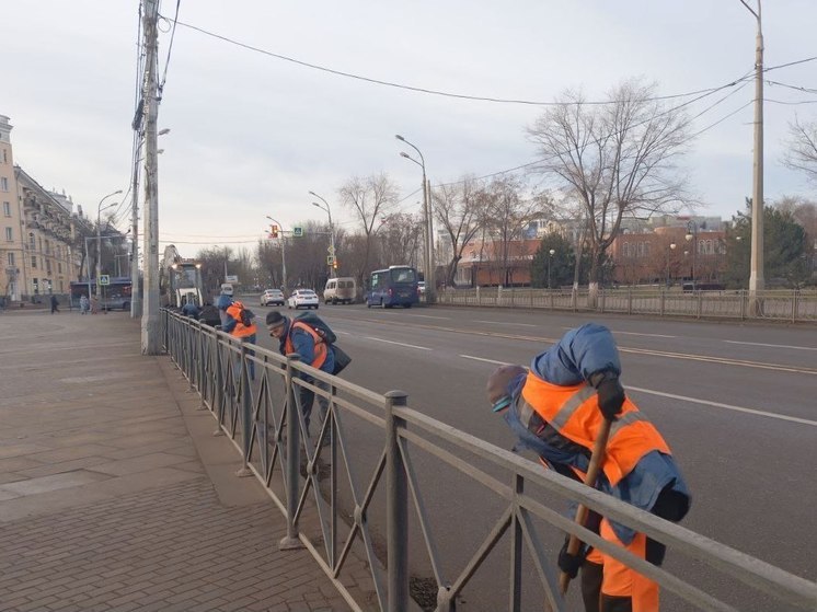 Коммунальные службы Астрахани сосредоточены на уборке города