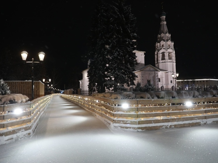 Ярославцы жалуются, что на главный каток города не попасть