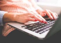 По итогам первых в 2025 году торгов российский рынок акций продемонстрировал снижение