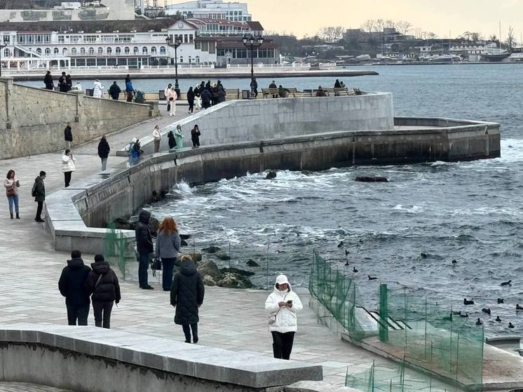 В Севастополе завершили основную часть капремонта набережной и пляжа