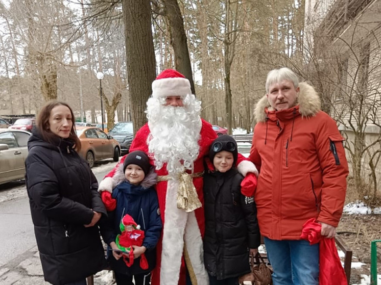 «Ёлка добра» исполнила желания детей в Жуковском районе