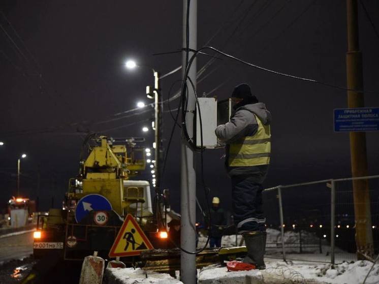 В Омске началась подготовка к реверсивному движению на мосту у телецентра