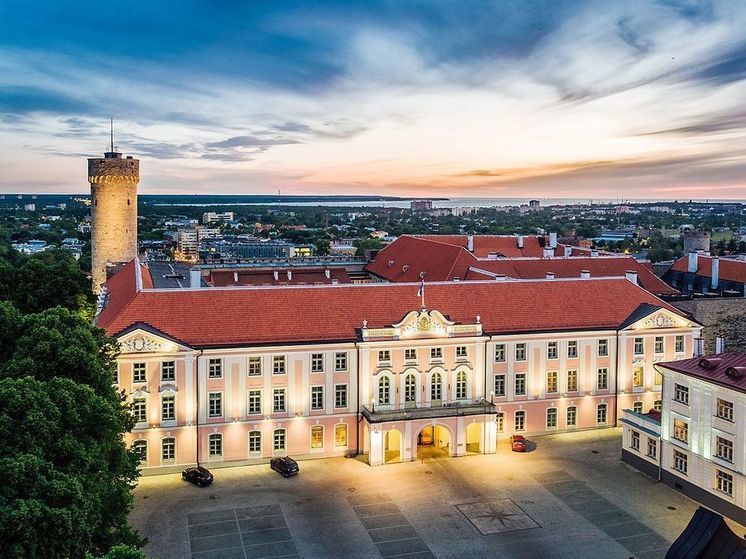 Эстонский парламент закрыл русскоязычную версию официального сайта