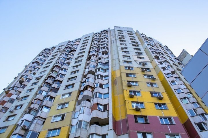 В Липецкой области по нацпроекту расселят жильцов более 140 аварийных домов