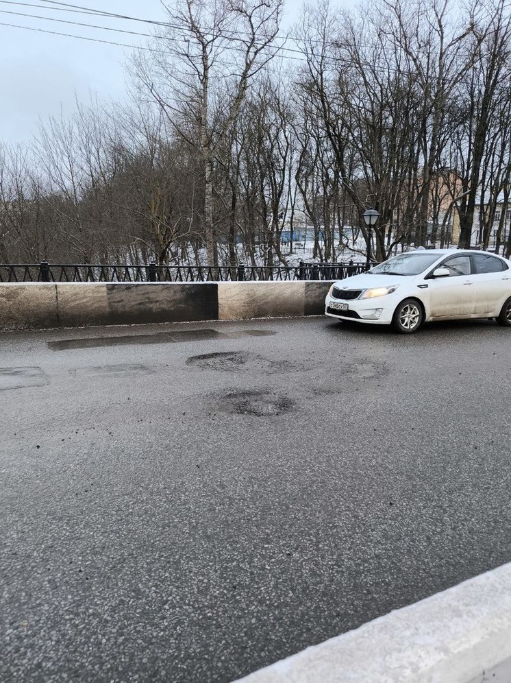 В Калуге отремонтируют дорожное полотно на Каменном мосту