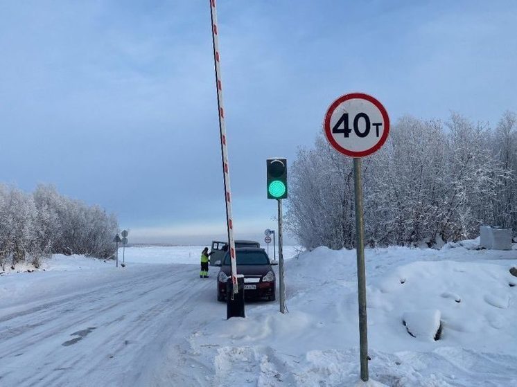 Движение транспорта на ледовой переправе Хатассы — Павловск разрешено для грузов до 40 тонн