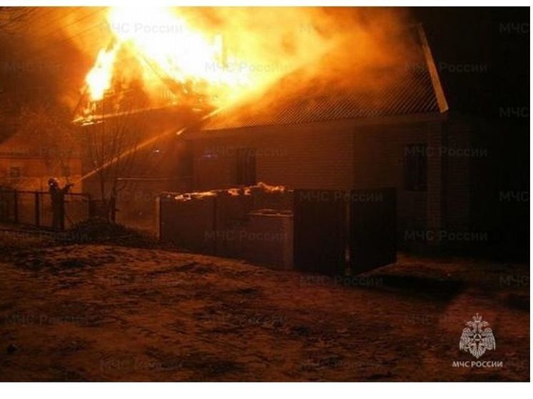 В Смоленске в микрорайоне Гнездово горел частный дом