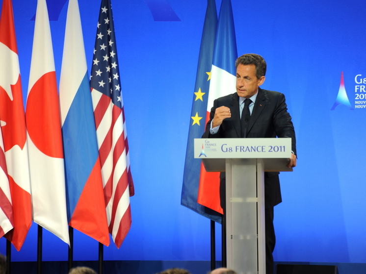 Крупнейший политическо-финансовый скандал в современной истории станет «ударом электротоком» по Франции