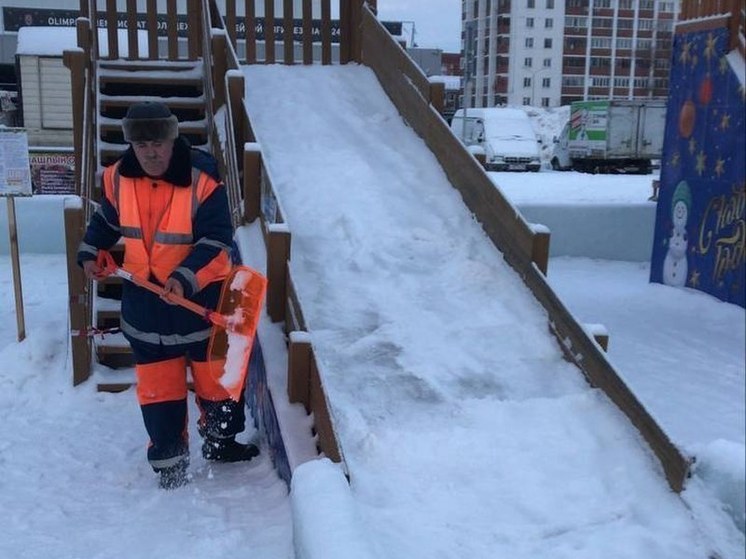  В Уфе возобновили работу ледовые городки, которые закрывали из-за потепления