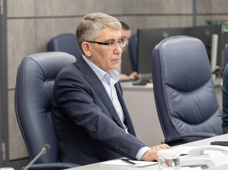 Миляев под Рождество напомнил тулякам, куда обратиться при аварийной ситуации